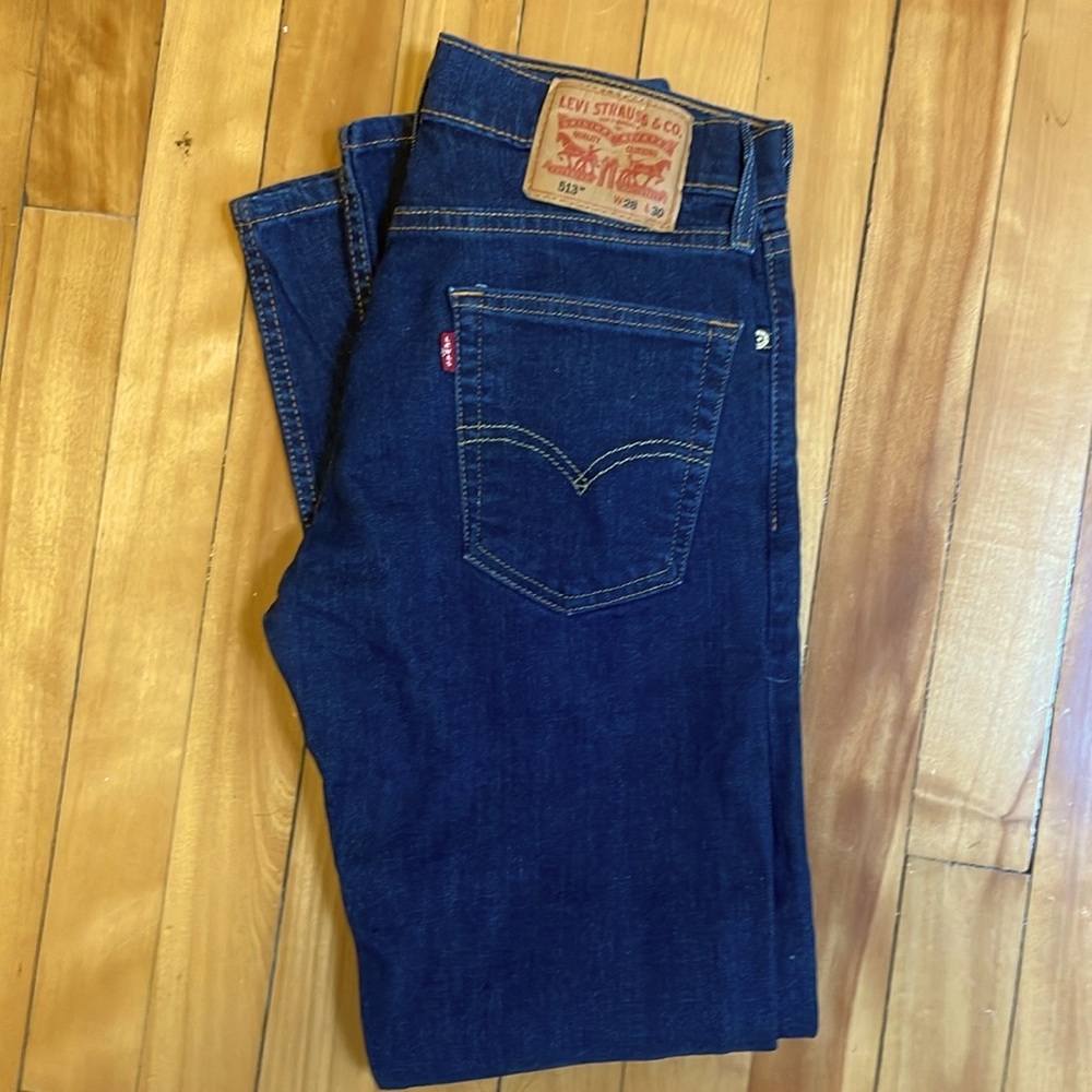 Levi’s 513 dark wash straight-leg women’s jeans